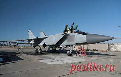 Украинские спецслужбы предлагали штурману убить летчика при угоне МиГ-31. Летчик-штурман рассказал, что в ответ на это предложение ответил, что не обладает достаточными навыками для выполнения самостоятельной посадки самолета