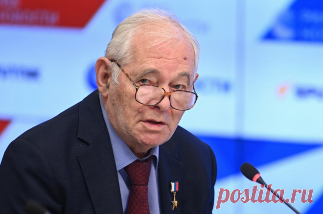Врач не обслуга. Рошаль рассказал, зачем нужно объединить всех медиков РФ. На съезде Национальной Медицинской палаты возникла идея объединения всех представителей врачебной профессии в одно сообщество. Это защитит всех медиков от необоснованных нападок и поможет пациентам получать качественное медобслуживание.