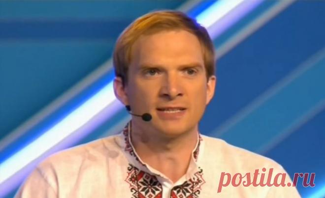 Веселые сибирские сказители о русичах... 
О политике с юмором — так первоклассно могли выступить только истинные профессионалы! Сибиряки из команды КВН «Максимум» создали номер, который покорил сердца членов жюри и зала еще 7 лет назад. 
А с…