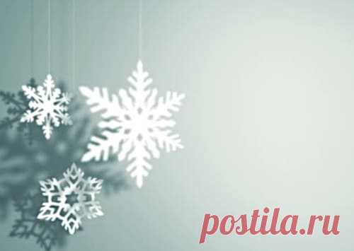 Снежинки из бумаги — интересные шаблоны и море идей | Как сделать объемную 3Д снежинку из бумаги Все мы делали когда-то снежинки из бумаги. В этой статье мы напомним, как это делается, покажем несколько шаблонов, видео мастер-классов и идей.