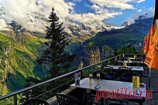 Бар в Мюррен, Швейцария