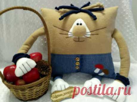 Забавные котоподушки
