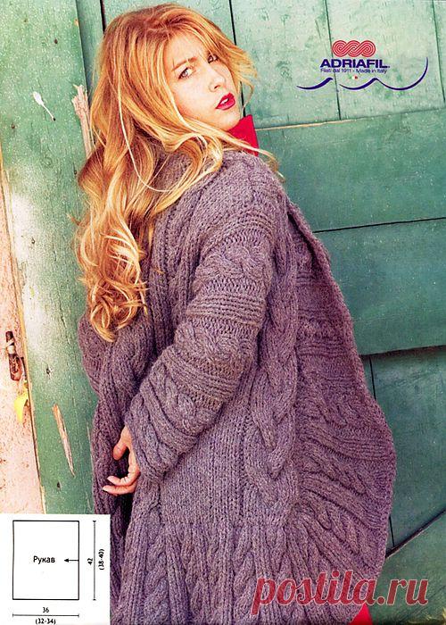 Вязание. Теплый объемный жакет с узором из жгутов и кос.