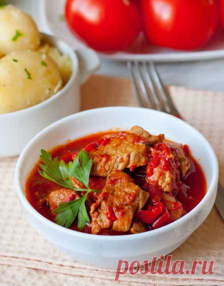 Рецепт свинины, тушенной со сладким перцем на Вкусном Блоге