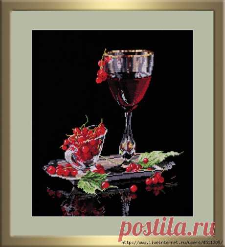 Бокал вина и красная смородина. Вышивка крестом.