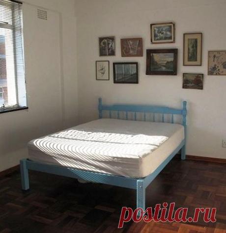 Потрясающий пример для ремонта! Раньше в этой комнате помещалась только кровать. То, что сделал этот парень, впечатляет!