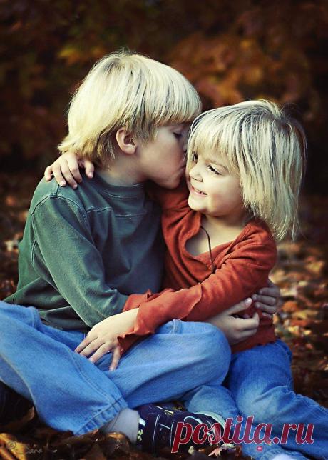 Определенность в отношениях
Молодая красивая девушка жаловалась на сильную боль внизу живота. Причиной боли была её раздвоенность в отношениях с молодым человеком. Эти отношения длились уже полтора года. Она говорила, что очень его любит и хотела бы выйти за него замуж.

Молодой человек был другого мнения: он был разочарован своими отношениями с предыдущей девушкой, ближайшие 10 лет жениться не собирался и считал, что у него с девушками &gt;&gt;&gt;