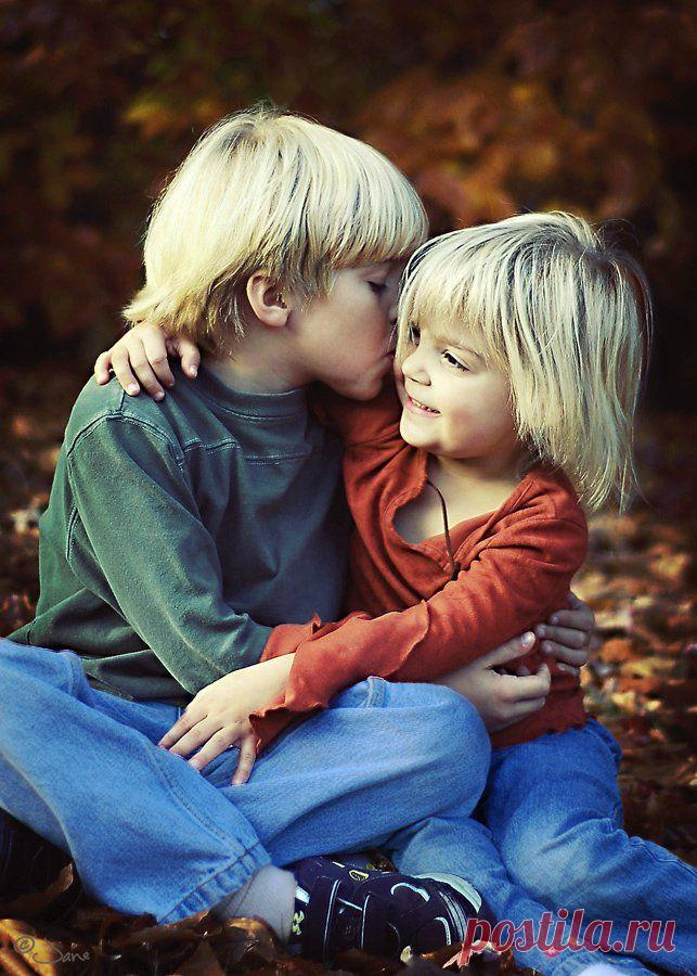 Определенность в отношениях
Молодая красивая девушка жаловалась на сильную боль внизу живота. Причиной боли была её раздвоенность в отношениях с молодым человеком. Эти отношения длились уже полтора года. Она говорила, что очень его любит и хотела бы выйти за него замуж.

Молодой человек был другого мнения: он был разочарован своими отношениями с предыдущей девушкой, ближайшие 10 лет жениться не собирался и считал, что у него с девушками >>>