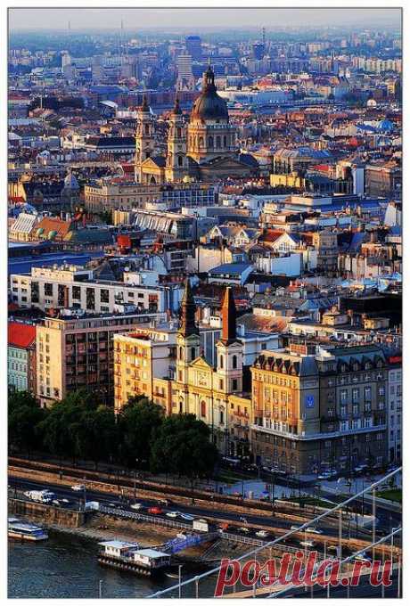 Budapest, Hungary,  
flickr от Brady Fang (Shanghai)  |  Pinterest: инструмент для поиска и хранения интересных идей