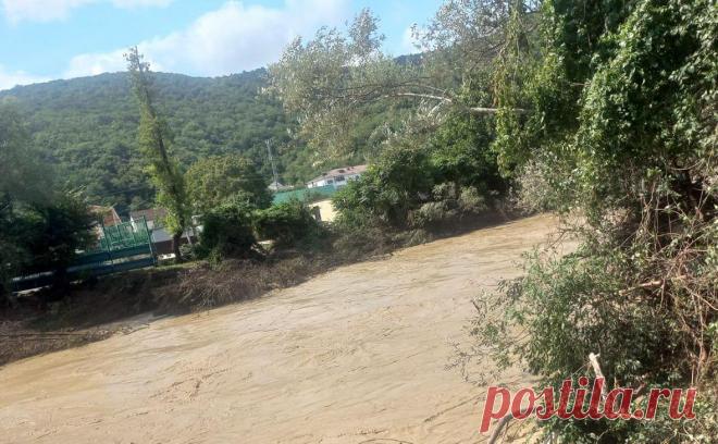 Власти предупредили о риске повышения уровня воды в реках под Туапсе. Уровень воды в реках Туапсинского района Краснодарского края может вырасти из-за непогоды.