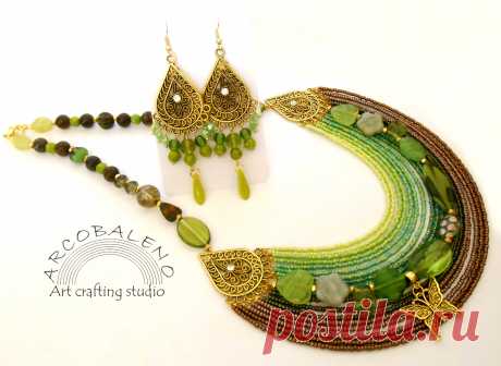 Комплект.  Чешское стекло, Чешский и Японский бисер, Бронзит, Хрусталь.🌿