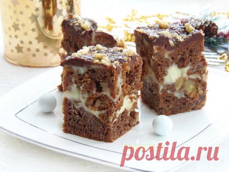 Шоколадный пирог-тортик очень нежный, пышный, воздушный - Кулинария Пирог получится ещё вкуснее, если добавить к нему крем. Ингредиенты: 3 яйца; 315 г 10-20% сметаны (1 большая баночка); 50 г слив. масла; горсть грецких орехов; 1 ст....