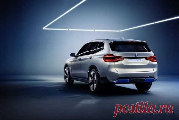 BMW представила iX3 — первый электромобиль компании, созданный на базе классической модели