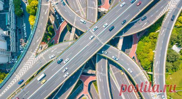 Дом-колодец: в Китае построили автостраду вокруг жилого здания . Милая Я