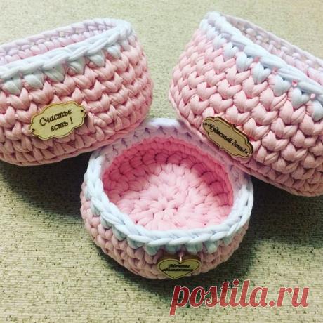 Photo by Вязаные корзинки. Сумки on February 24, 2021. May be an image of crochet.