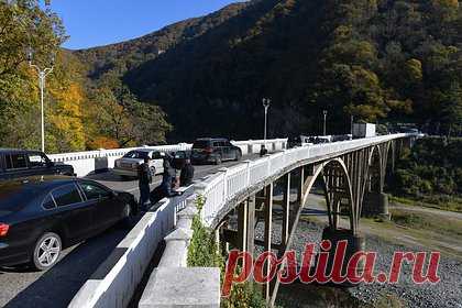 В Абхазии протестующие разблокировали все перекрытые ранее мосты