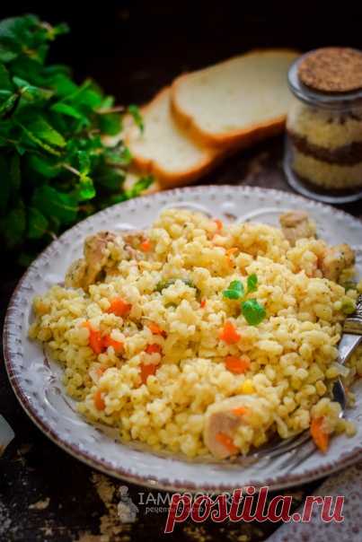 Булгур с курицей и овощами

Сытно и очень вкусно, просто и быстро - готовим булгур с курицей и овощами в качестве обеда для всей семьи.

 Ингредиенты:
Булгур – 1 стакан
Вода – 2 стакана
Куриные бедра – 2 шт.
Морковь – 1 шт.
Лук – 1 шт.
Чеснок – 2 зубчика
Замороженные овощи – 150 г
Специи – по вкусу

 Смотрите пошаговый рецепт с фото — https://www.iamcook.ru/showrecipe/20498

#булгур #булгурскурицей #кашаизбулгура #еда #обед #ужин #аймкук_каши #аймкук_булгур #аймкук_курица