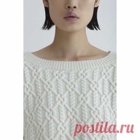 Fall | AucciKnitting | Knitting | Knitting project | Moda | Knitwear 2016 | Girl | Pullover | Pullover Sweater | Pullover stricken | Pullover outfit | Pullover nähen | Pullover stricken anleitung | Stricken | Stricken deutsch | Stricken anleitungen | Sweaters | Sweater dress | Sweater outfits | Sweater for fall | Sweater weather | Hand made | White color | Aran | Cable | Pina knit sweater