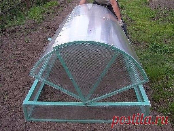 Несложный, но удобный в использовании парник