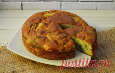 Диетический пирог с капустой Вкусный диетический пирог с капустой, приготовленный в домашних условиях, станет настоящей находкой для всех, кто хочет похудеть, но не может отказаться от пирогов. пирожков и другой выпечки. При правильном питании можно позволить себе даже пироги, если следить за количеством съеденного и за составом. Делается пирог из рисовой муки.