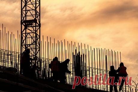 ФАС проверит обоснованность резкого роста цен на арматуру. Представители Федеральной антимонопольной службы направили запросы крупнейшим производителям строительной арматуры в России на предмет обоснованности резкого роста цен на эту продукцию. Адресатами обращений ведомства стали в том числе компании «Мечел» и «Евраз». В отношении группы «Промсорт» ФАС возбудила дело.