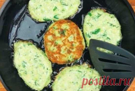Оладьи из кабачков готовлю только так! Секретный ингредиент меняет все…