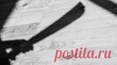 В Германии на мужчину напал злоумышленник с мачете. В городском парке немецкого Хемница злоумышленник с мачете напал на мужчину. Читать далее