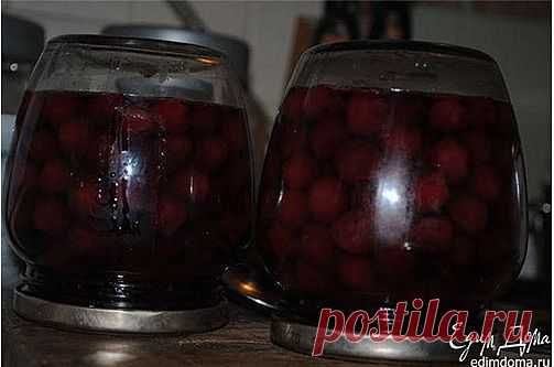 Как приготовить вишневое варенье (с косточками).Ингредиенты
1 кг вишни,
1 кг сахара,
150 мл воды.