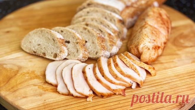 Лучше любой колбасы! Сочная куриная пастрома в духовке, очень нежная и вкусная Пастрома - сочная куриная грудка в духовке, вкуснее и полезнее любой колбасы. 100% мясо диетическое, полезное. Можно и на бутерброд, а также в качестве закуски на праздничный стол, и на каждый день. Никаких консервантов, стабилизаторов и другой химии. Только курица и ваши любимые специи....