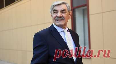 Панкратов-Чёрный рассказал о полученной на гастролях травме. Актёр Александр Панкратов-Чёрный рассказал о своём состоянии после полученного на гастролях в Норильске ушиба рёбер. Читать далее