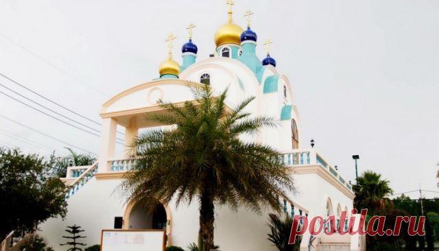 Покаяния не видно. Оно таинственно. Его невозможно описать. Видны бывают - плоды покаяния. Например, пил - перестал пить, блудил - перестал блудить, и т.д.

Плоды покаяния бывают видны далеко не всегда. Например, завидовал - перестал завидовать, тщеславился - перестал тщеславиться, и пр. - кто его разберёт? В суете и шуме мы вообще многого не различаем друг в друге.

Если плодов покаяния нет - не значит, что покаяния нет: и редиска на грядке не в один миг вырастает. Покаян...