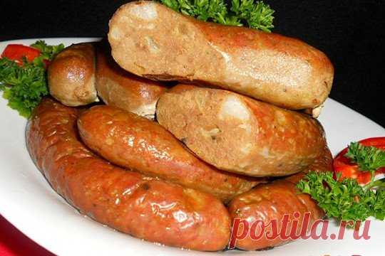 Печёночная колбаса
Очень вкусная домашняя колбаска. 
Готовится просто. 
Пошаговый рецепт
.
http://mojakuhnja.ru/pechyonochnaya-kolbasa/