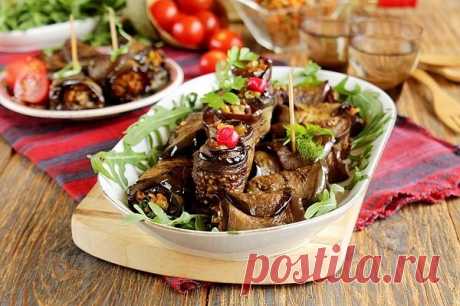 Рулетики из баклажанов с овощами и шампиньонами