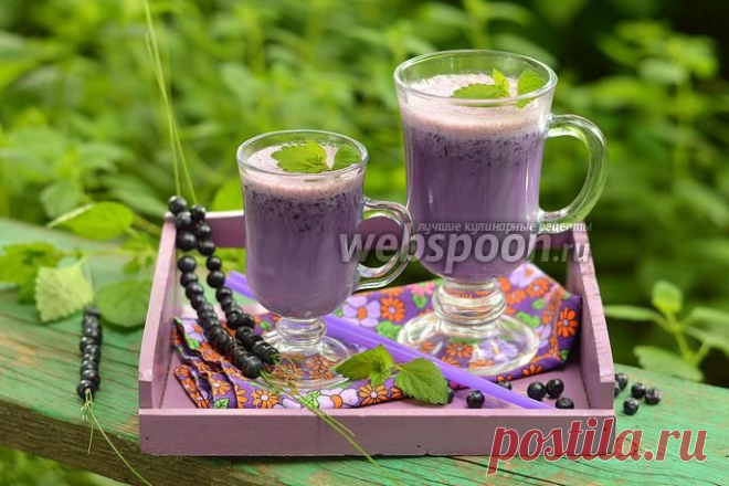 Молочный коктейль с черникой