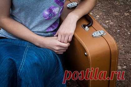 Женщина услышала шутку родителей и выгнала их из дома. Пользовательница Reddit c ником Long-Gloomy рассказала историю о том, как выгнала родителей из дома за насмешку над ее доходами. Женщина отметила, что слова родственников о том, что она не могла заработать на дом, сильно обидели ее. Автор поста получила поддержку со стороны пользователей сети.