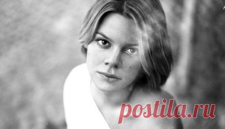 «Живое» стихотворение Веры Полозковой – «Снова не мы…»