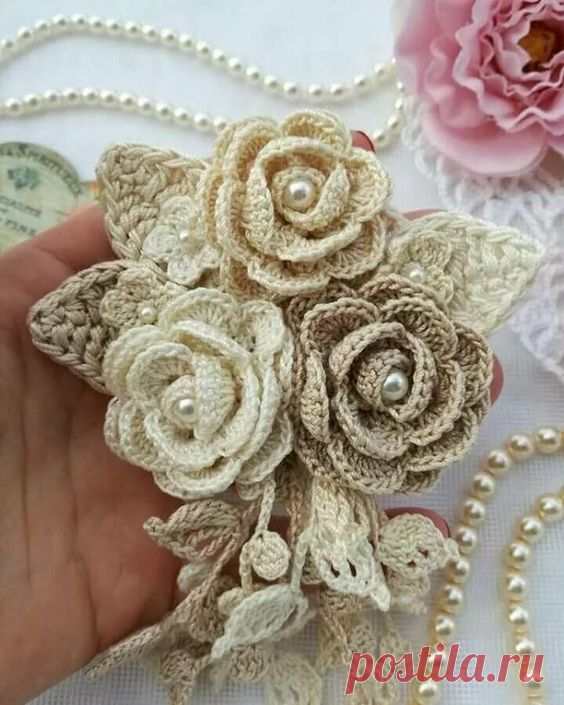 Розовое настроение. Прекрасные цветы вязаные крючком.