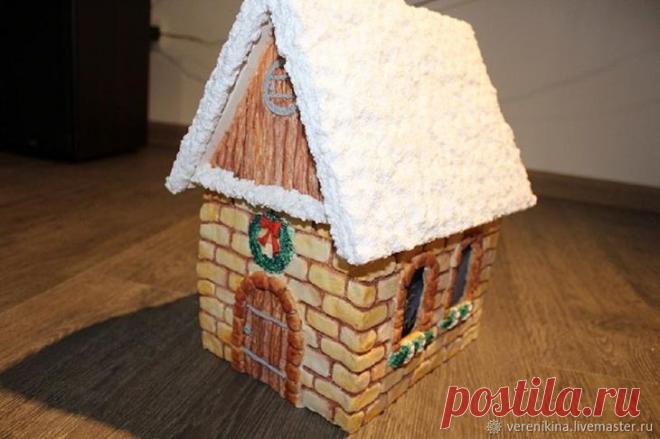 Делаем из соленого теста новогодний светящийся домик