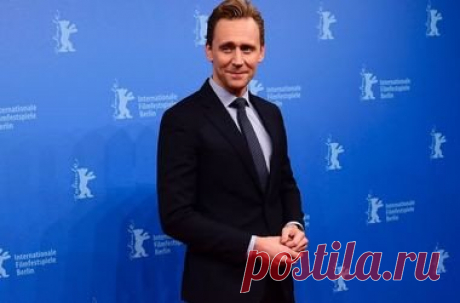 Тому Хиддлстону прочат роль следующего Джеймса Бонда В Twitter развернулась целая кампания В Великобритании состоялась официальная премьера нового сериала &quot;Ночной администратор&quot; с Хью Лори и Томом Хиддлстоном в главных ролях. Реакция поклонников Хиддлстона в социальных сетях оказалась вполне предсказуемой: большинству игра Тома понравилась настолько, что в Twitter развернулась целая кампания в поддержку Хиддлстона как следующего Джеймса Бонда. Многие зрители рассматривали…