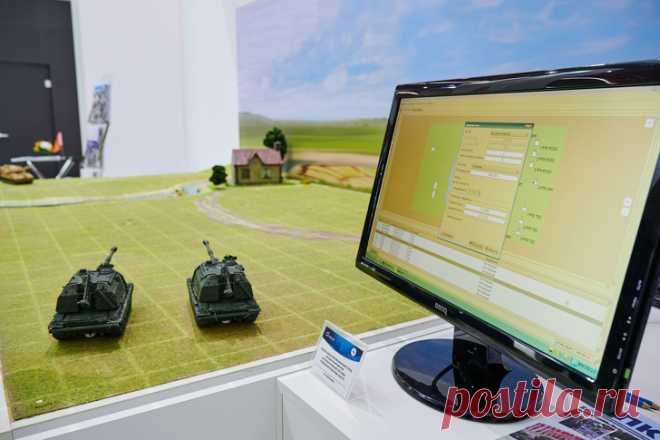 2020 август. Ростех показал систему управления боевыми роботами | Холдинг «Росэлектроника» Госкорпорации Ростех продемонстрировал автоматизированную интеллектуальную систему управления формированиями роботов на основе нейросетей. Применение нового решения позволит повысить эффективность боевых систем более чем в 3 раза. Достоверность и устойчивость системы обеспечивается применением математических моделей с элементами искусственного интеллекта.