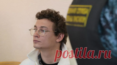 Режиссёр Баранов опроверг информацию о том, что Кологривый лишился роли Жириновского. Режиссёр Александр Баранов в разговоре с RT опроверг сообщение о том, что российский актёр Никита Кологривый лишился роли Владимира Жириновского из-за дебоша в баре и ареста. Читать далее