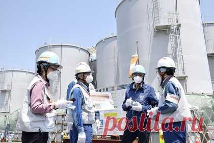 Японии разрешили слить загрязненную ядерными отходами воду в океан. Международное агентство по атомной энергии (МАГАТЭ) одобрило план сброса воды с АЭС «Фукусима-1» в Японии. С визитом в страну приехал глава организации Мариано Гросси. Он заявил, что сброс не окажет значительного радиологического воздействия на окружающую среду и на человека.