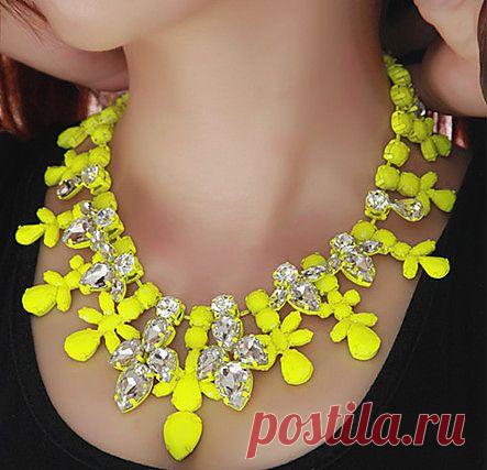 Ярко-желтый снова в центре внимания