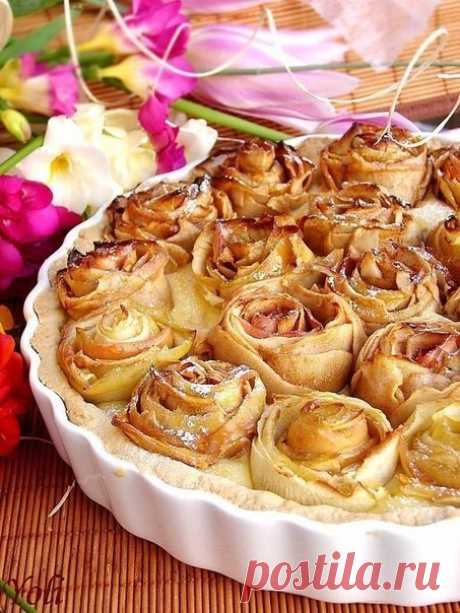 Кулинарная идея: как сделать красивый и вкусный яблочный пирог с розочками! / Необычные поделки