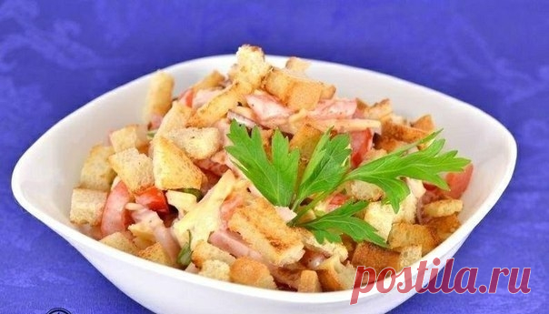 Как приготовить салат из помидоров с грудинкой, сыром и сухариками - рецепт, ингридиенты и фотографии