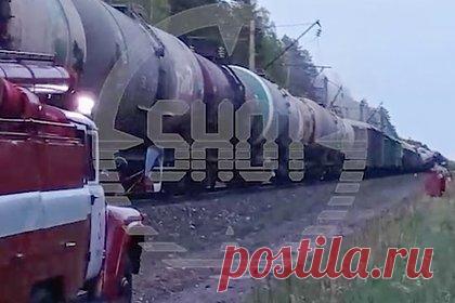 Флаг РДК найден на месте взрыва железной дороги в Брянской области. Диверсанты оставили флаг «Русского добровольческого корпуса» (РДК) на месте взрыва железной дороги в Брянской области. Основателя организации Дениса Капустина (внесен в РФ в перечень причастных к экстремистской деятельности или терроризму) ранее заочно арестовали за нападение на брянское село и покушение на бизнесмена.