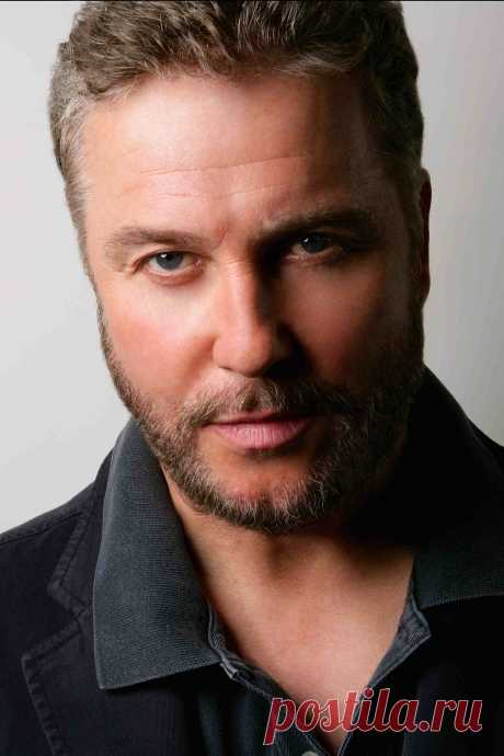 Уильям Петерсен