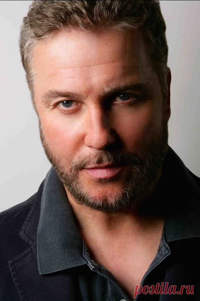 Уильям Петерсен