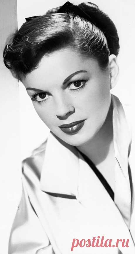 Джуди Гарлэнд (Judy Garland)
- 10 июня, 1922 • 22 июня 1969