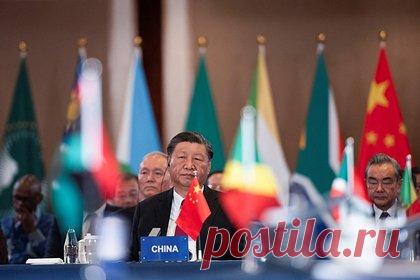 В России заявили о новом способе вывести зависшие рупии. Россия в качестве председателя БРИКС проработает создание новой расчетной единицы. По словам главы Минфина Антона Силуанова, новый цифровой финансовый актив, обеспеченный корзиной валют стран-участниц объединения, решит проблему конвертируемости валют и поможет вывести зависшие рупии.